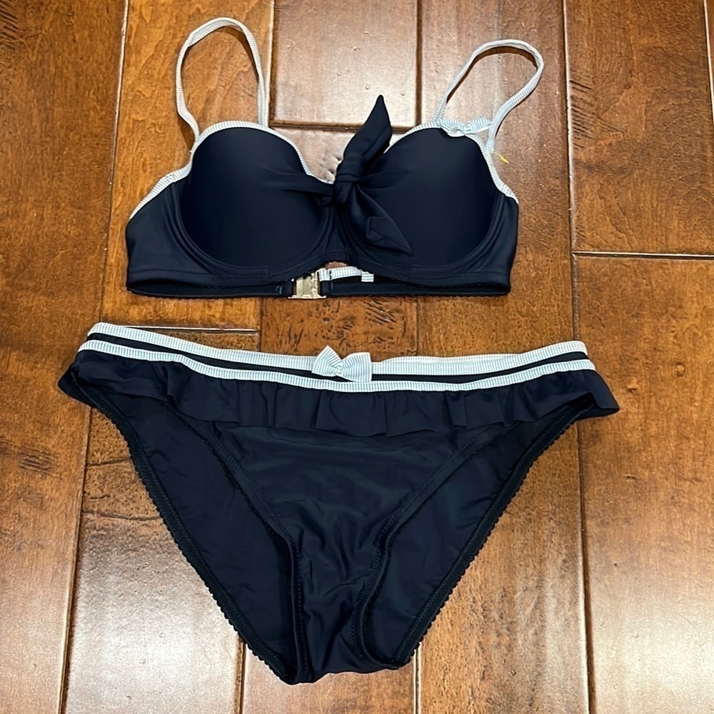 Beach b.p.c. Size: 34B